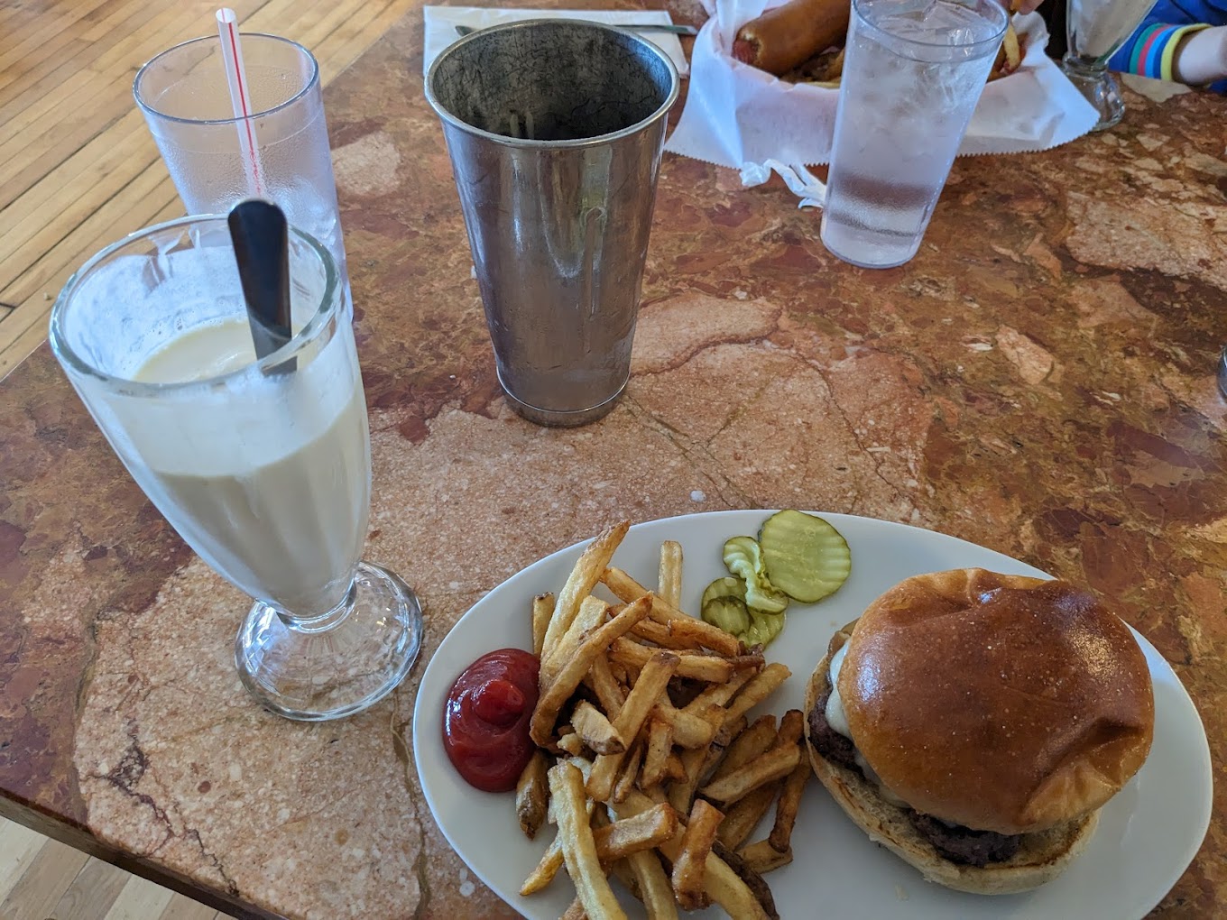 Annie's Parlour Food 0