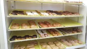 Discover Old Fashion Donut Shoppe in Crystal, MN – a family-owned bakery serving fresh donuts for over 40 years! Try their award-winning glazed donuts, cake donuts, and more. Rated 4.6 stars for quality and service. Stop by today for delicious, affordable treats!